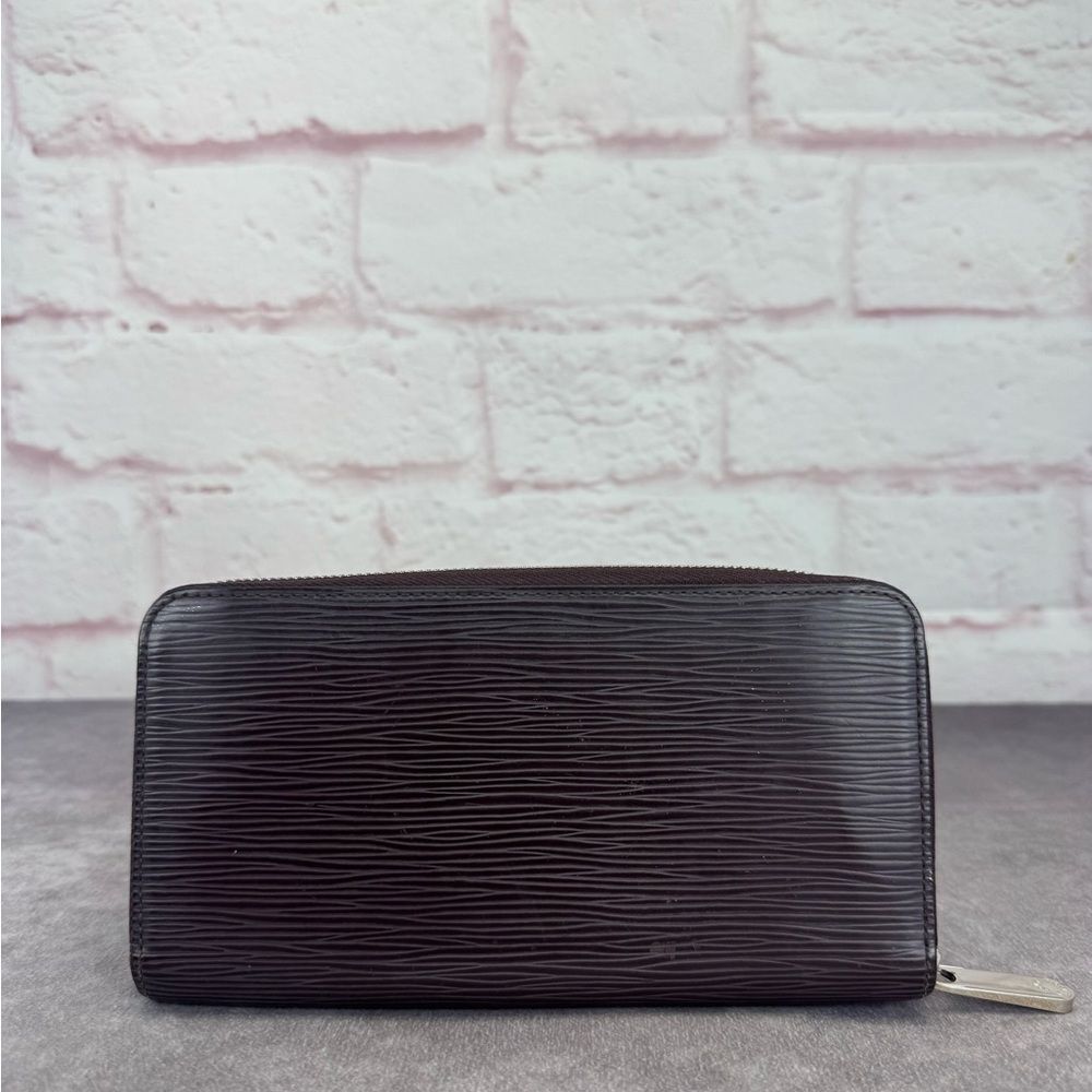 Louis Vuitton Epi Leather Zippy Wallet Vintage